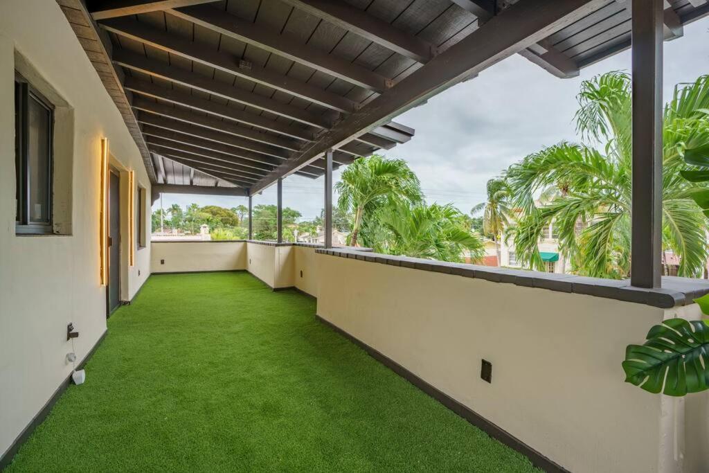 New! Miami & Calle Ocho Simpson'S Funhouse! Exterior foto
